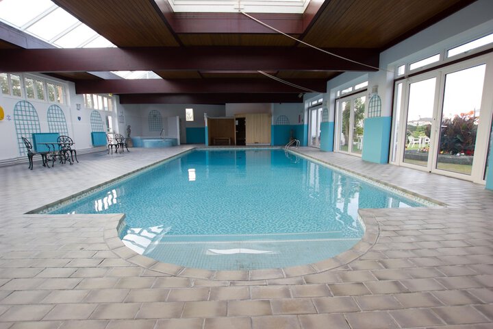 Pools & Facilities