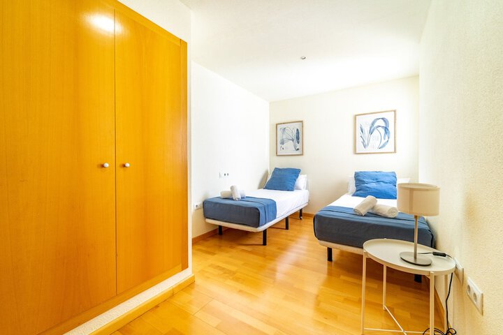 Room 4 of 69