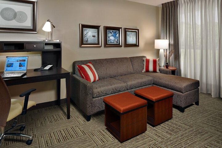 1 Queen Studio Suite Full Kitchen Single Sofa Bed (18 of 28)
