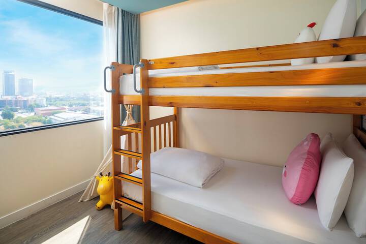 Room 17 of 114