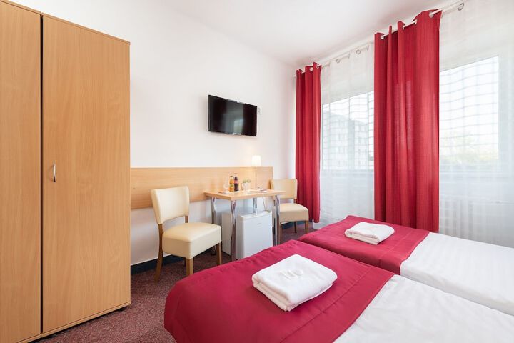 Room 5 of 24