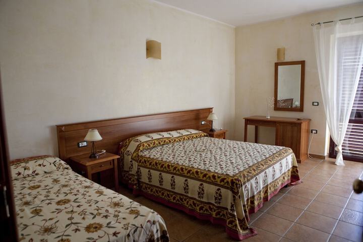Room 5 of 36