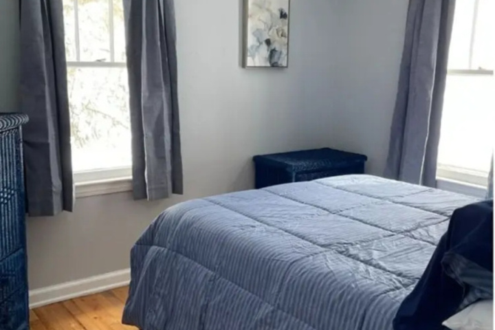 Room 4 of 18