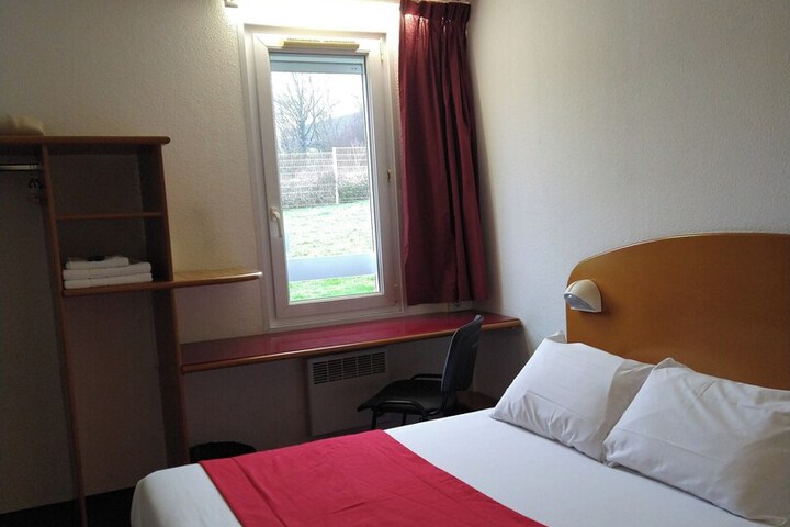 Room 5 of 36