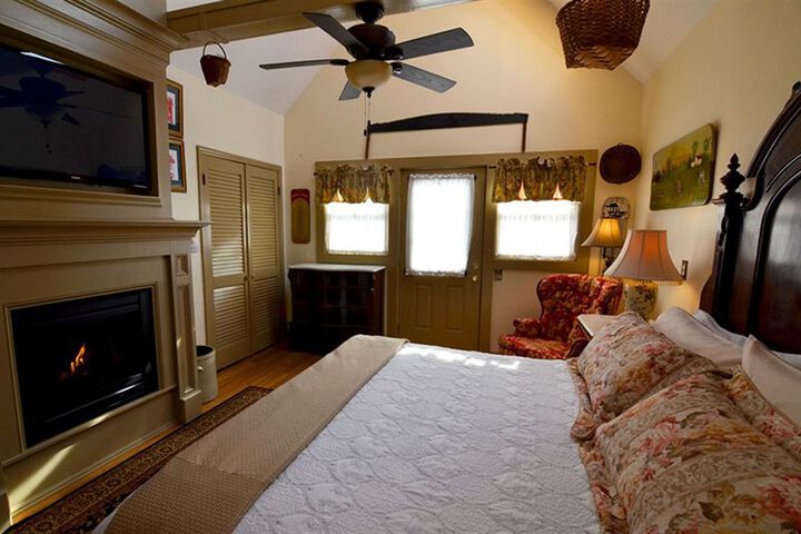 Room 18 of 155