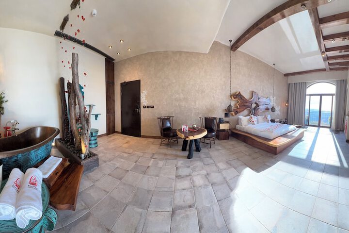 Room 37 of 202
