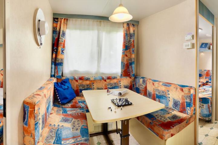 Room 21 of 173