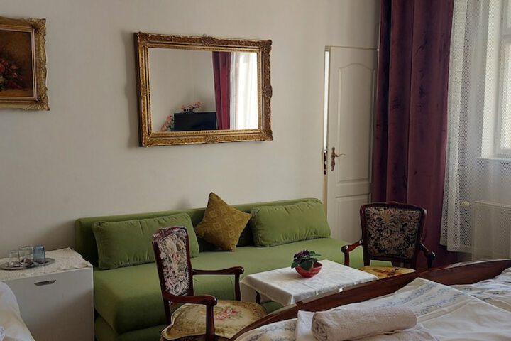 Room 18 of 88