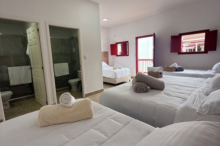 Room 8 of 42