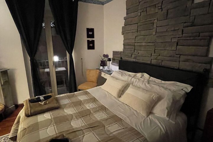 Room 19 of 76