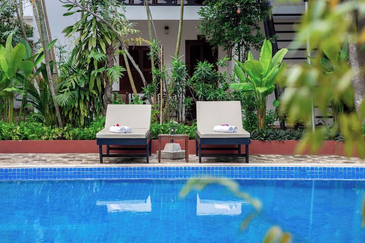 Pool 49 of 75