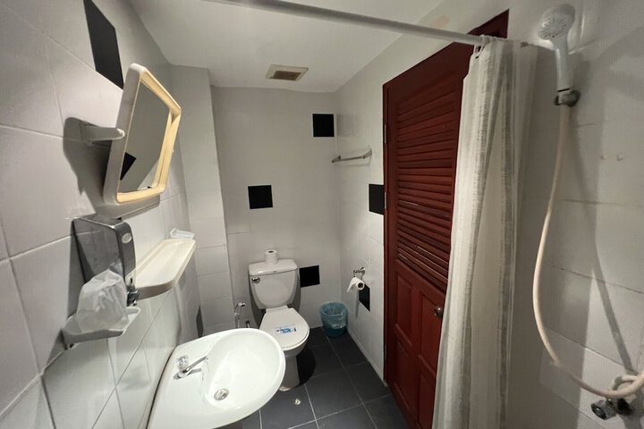 Room 52 of 62