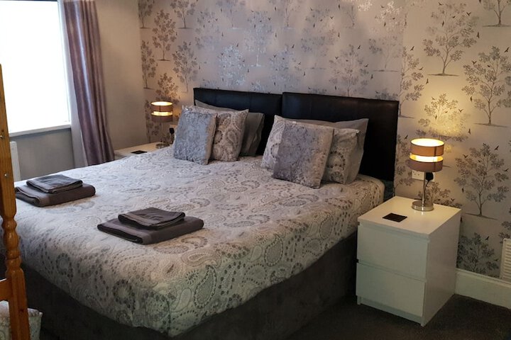 Room 3 of 51