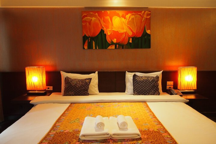Room 3 of 62