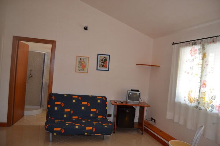 Room 10 of 60
