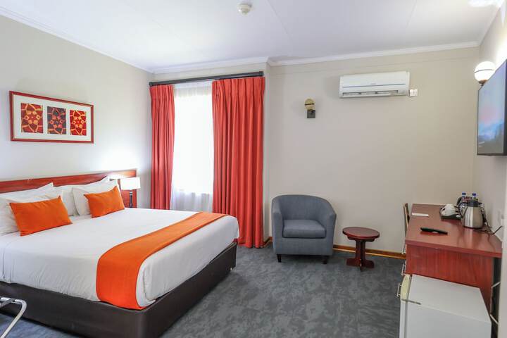 Room 8 of 44