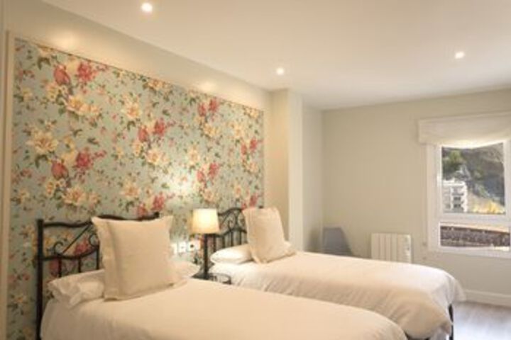 Room 71 of 211