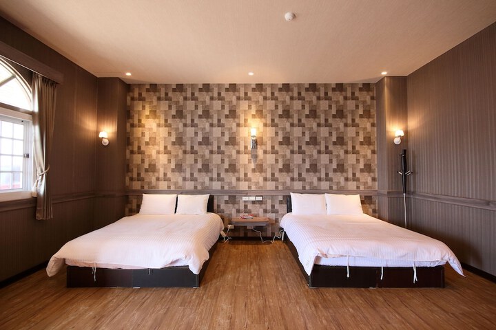 Room 7 of 30