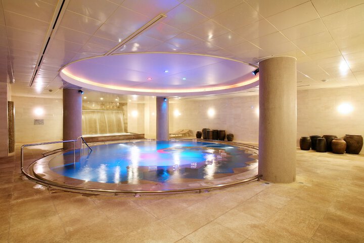 Hotel with Pool
