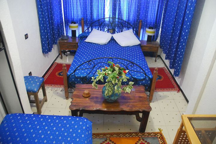 Room 9 of 20