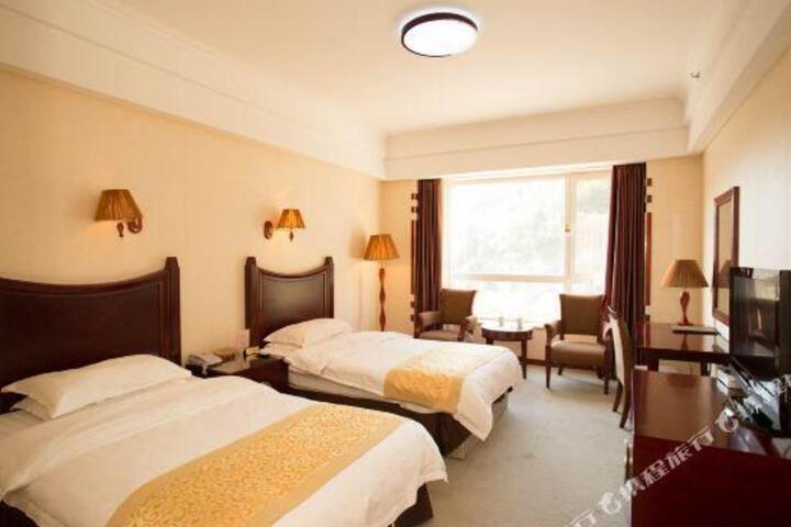 Qianhua Hotel