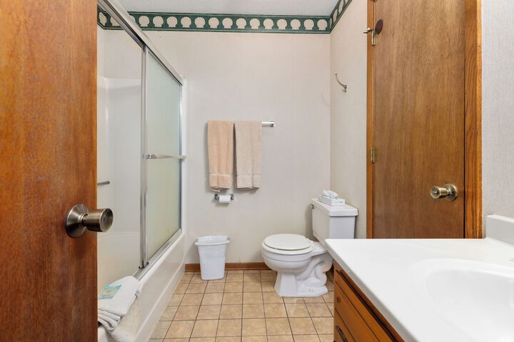 Room 135 of 191