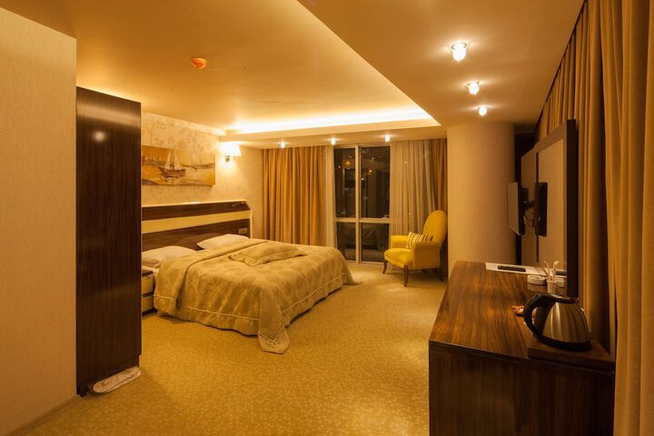 Room 17 of 53