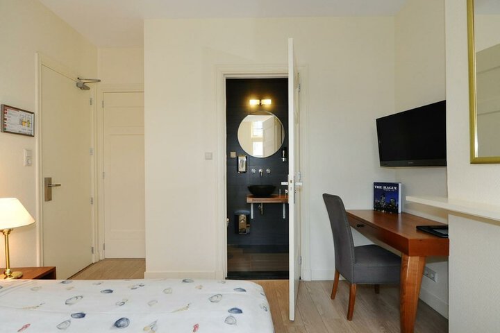 Room 20 of 63