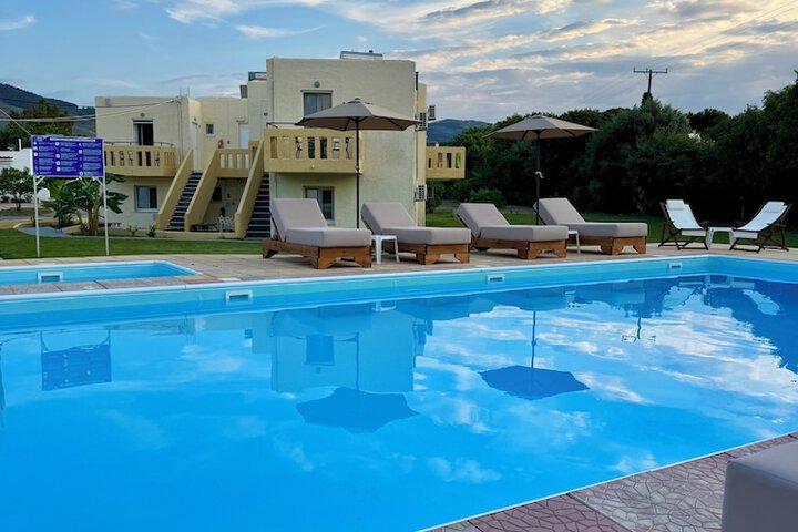 Pools & Facilities