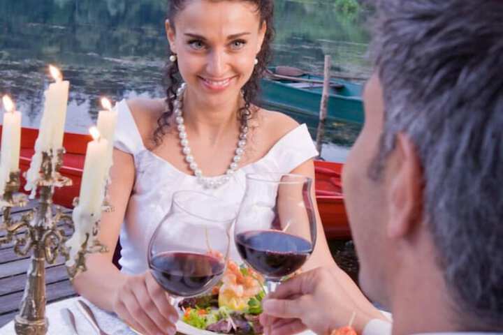 Dining 36 of 49