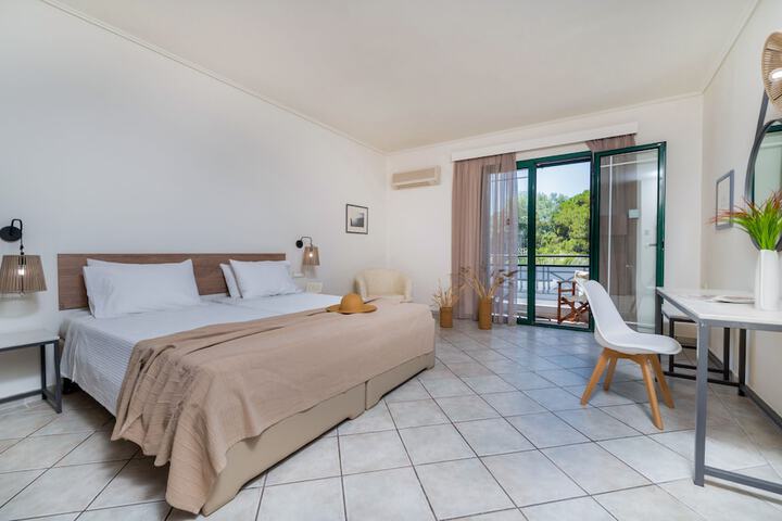 Room 20 of 54