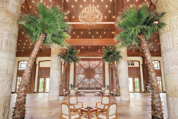 Hotel Interior 4 of 113