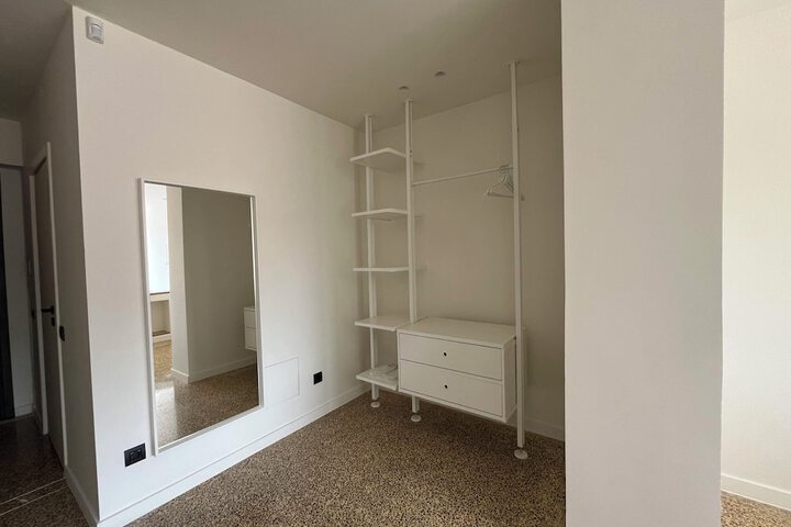 Room 52 of 110