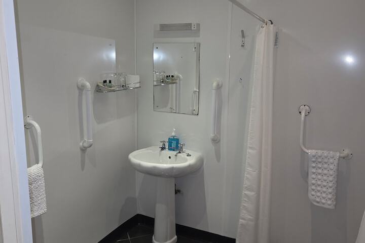 Room 17 of 29