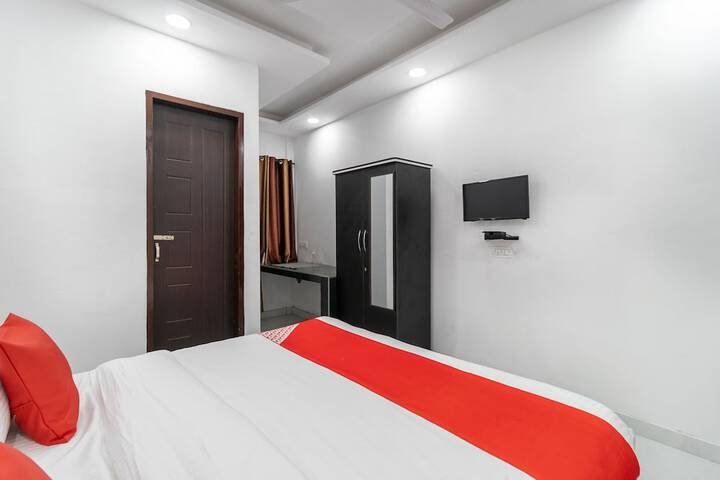 Room 17 of 19
