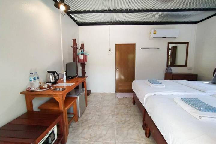 Room 8 of 92