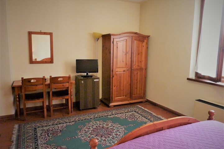 Room 12 of 35