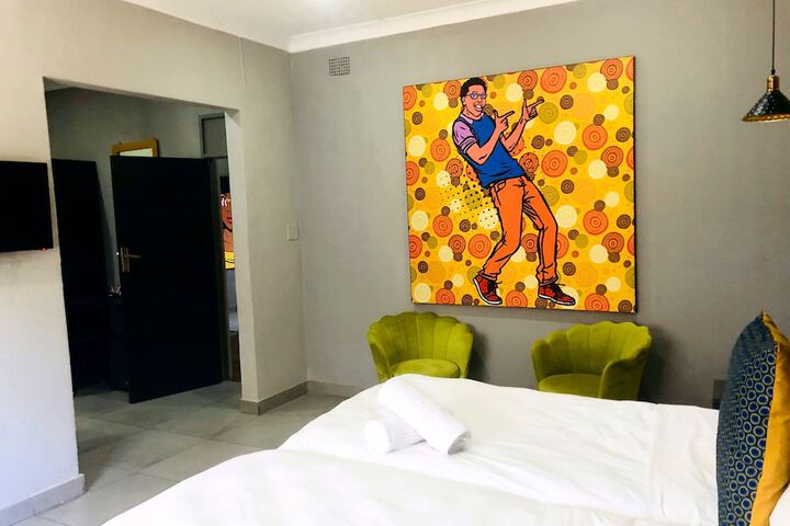 Room 93 of 241