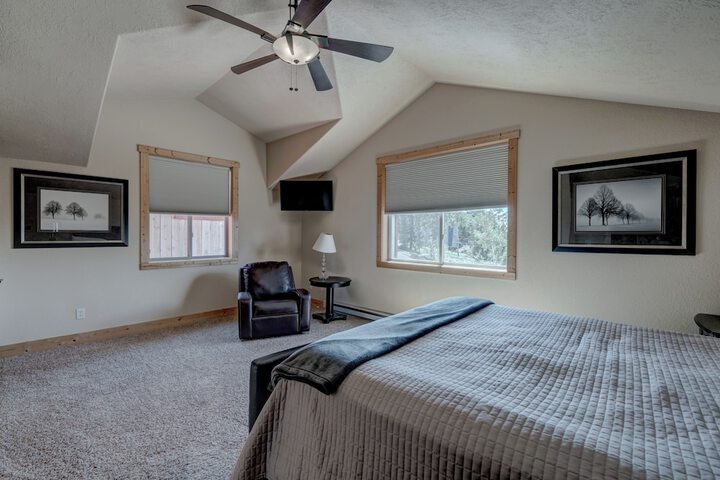 Room 6 of 26