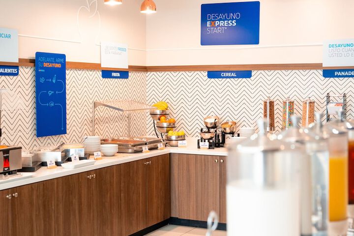 Breakfast/Coffee Service 78 of 90