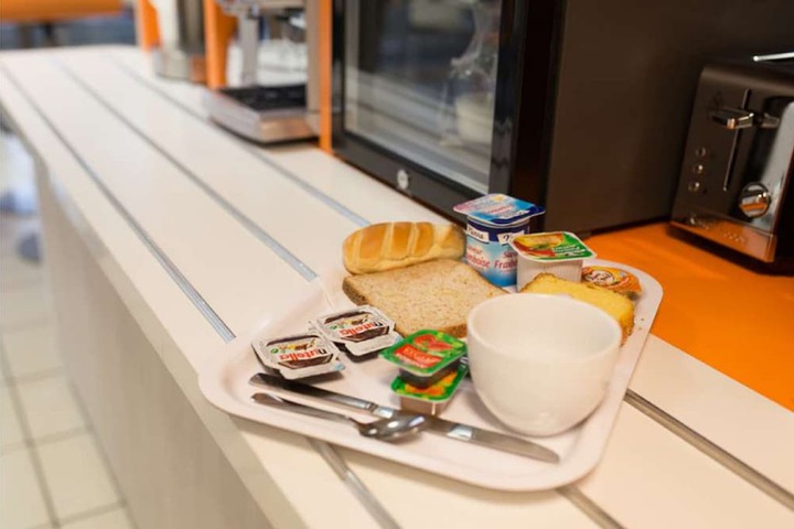 Breakfast/Coffee Service 14 of 25