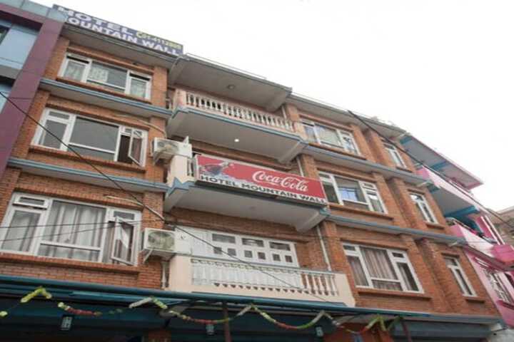 MeroStay 261 Hotel Wall