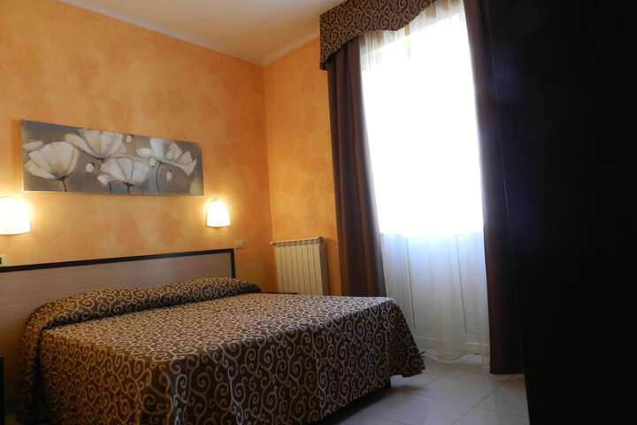 Room 34 of 61
