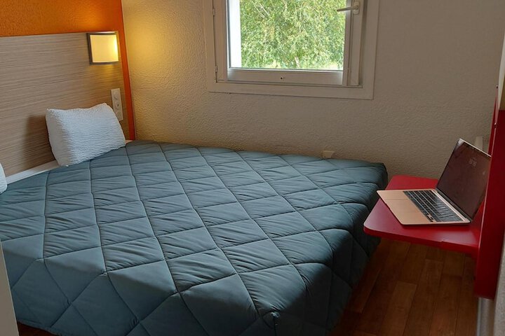 Room 19 of 64