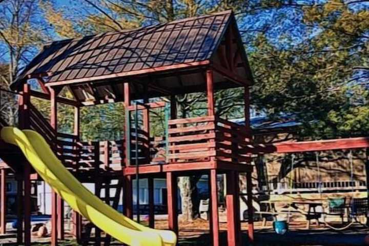 Children's play area - outdoor