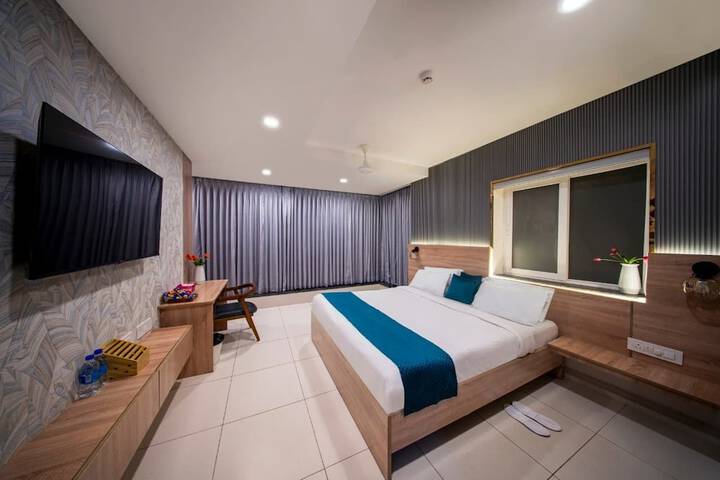 Room 6 of 26