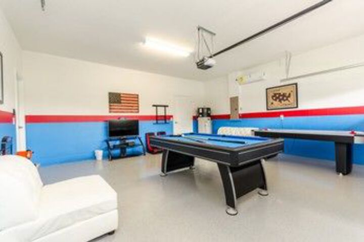 Room 17 of 25