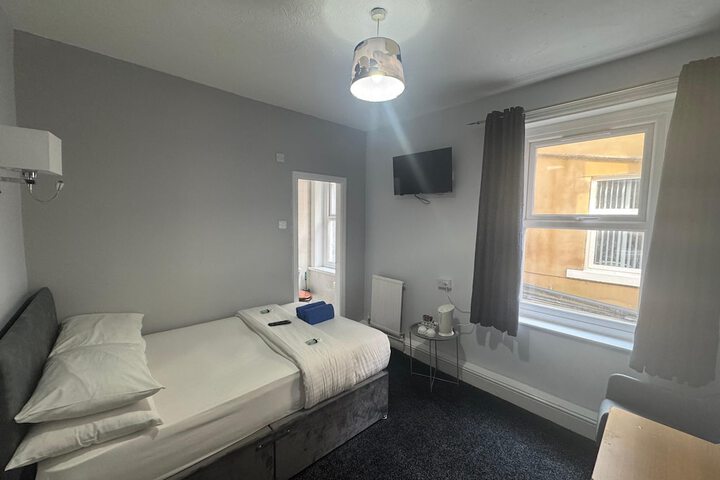 Room 3 of 47