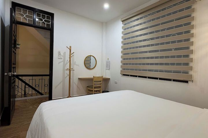 Room 30 of 64