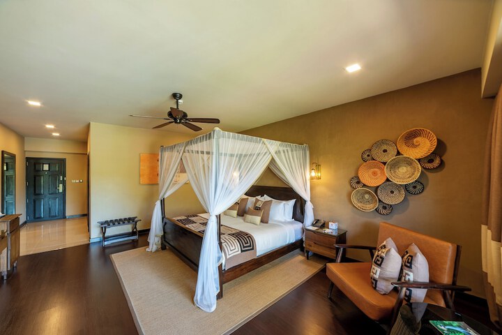 Room 44 of 173